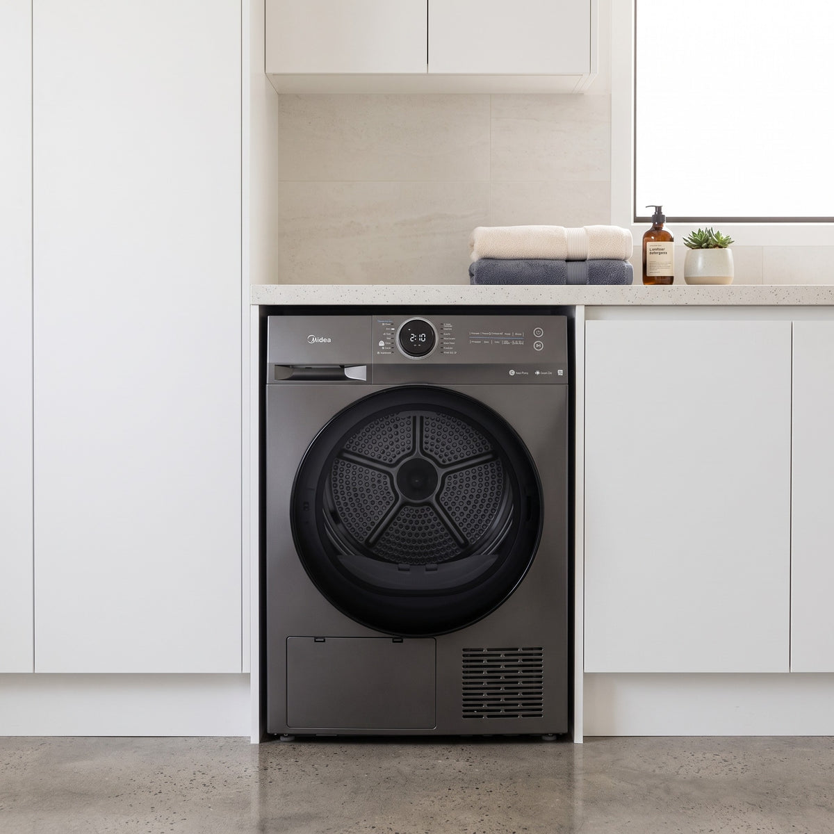 Midea MD200 9kg Heat Pump Dryer Titanium lifestyle