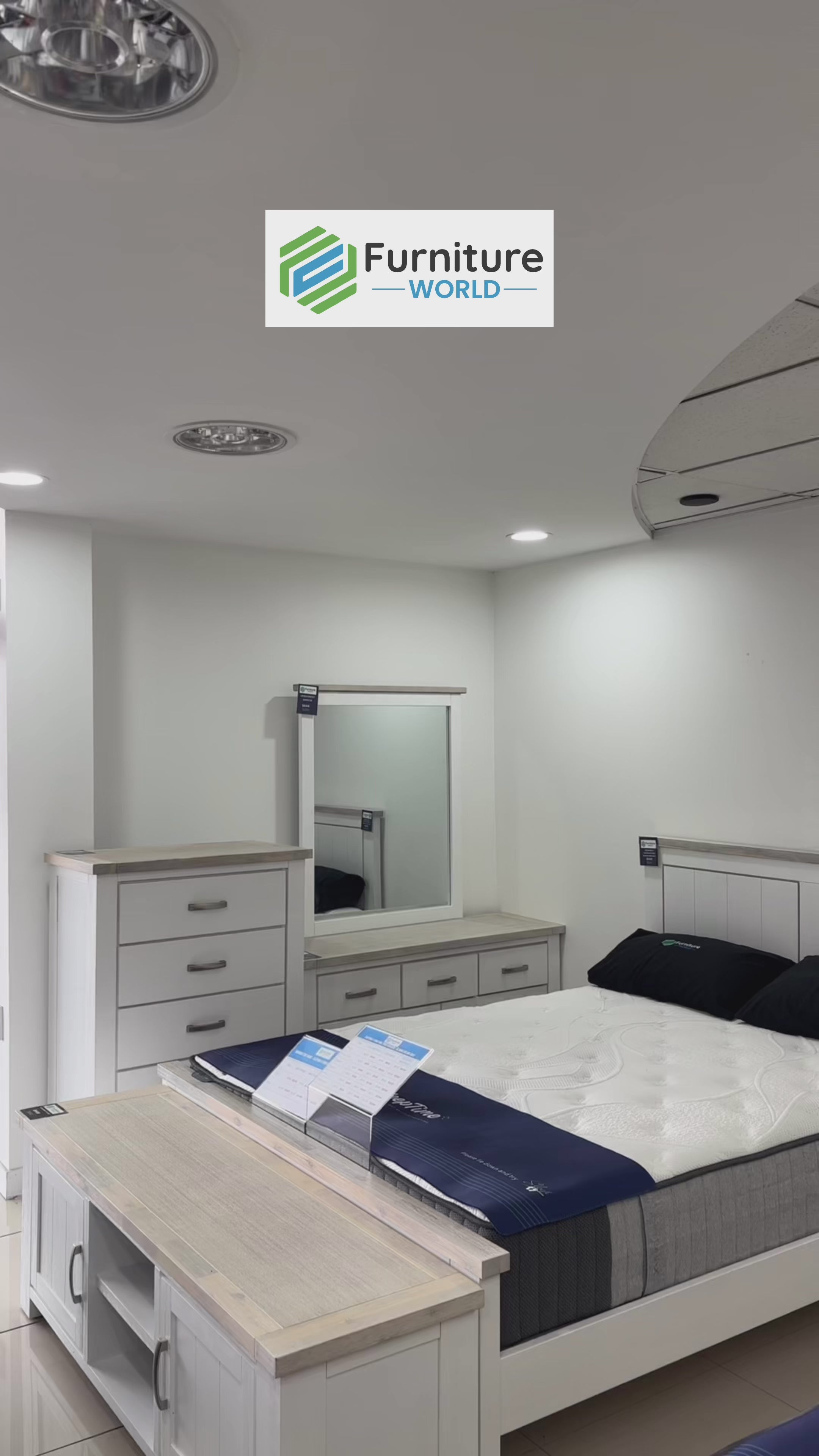 UrbanNest Buffet Large 1.8m